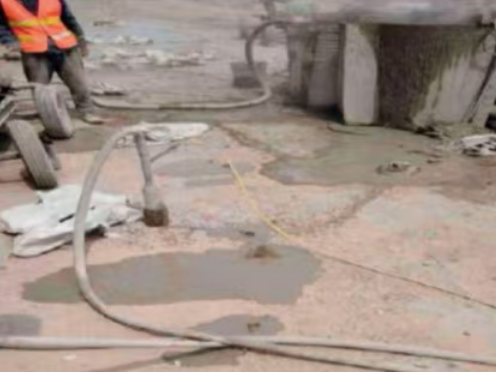 句容水泥混凝土路面板底注浆技术 路面脱空注浆整治方案